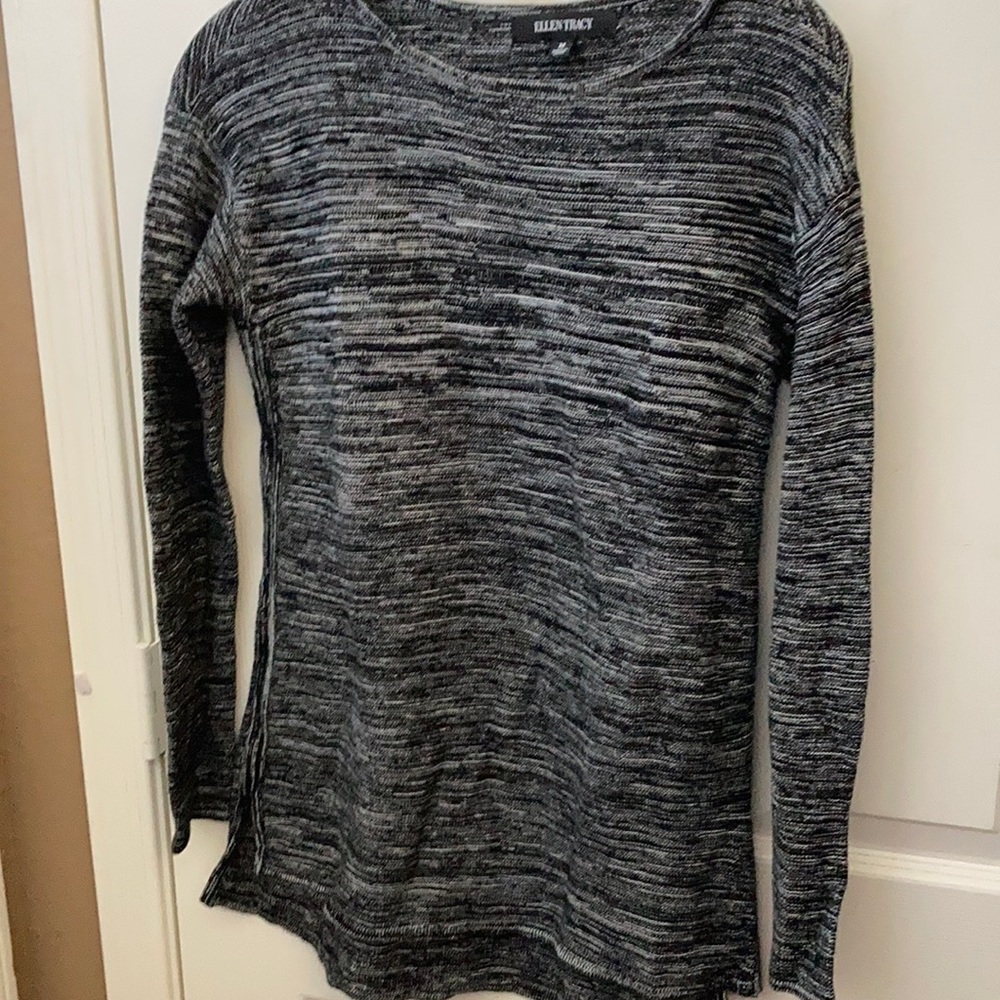 FINAL MARKDOWN Ladies’ Ellen Tracy Sweater (M)